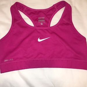 Nike Swoosh Sports Bra